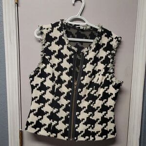 CABI Wool Blend Houndstooth Vest Jacket Black Ivory Fringe Full Zip